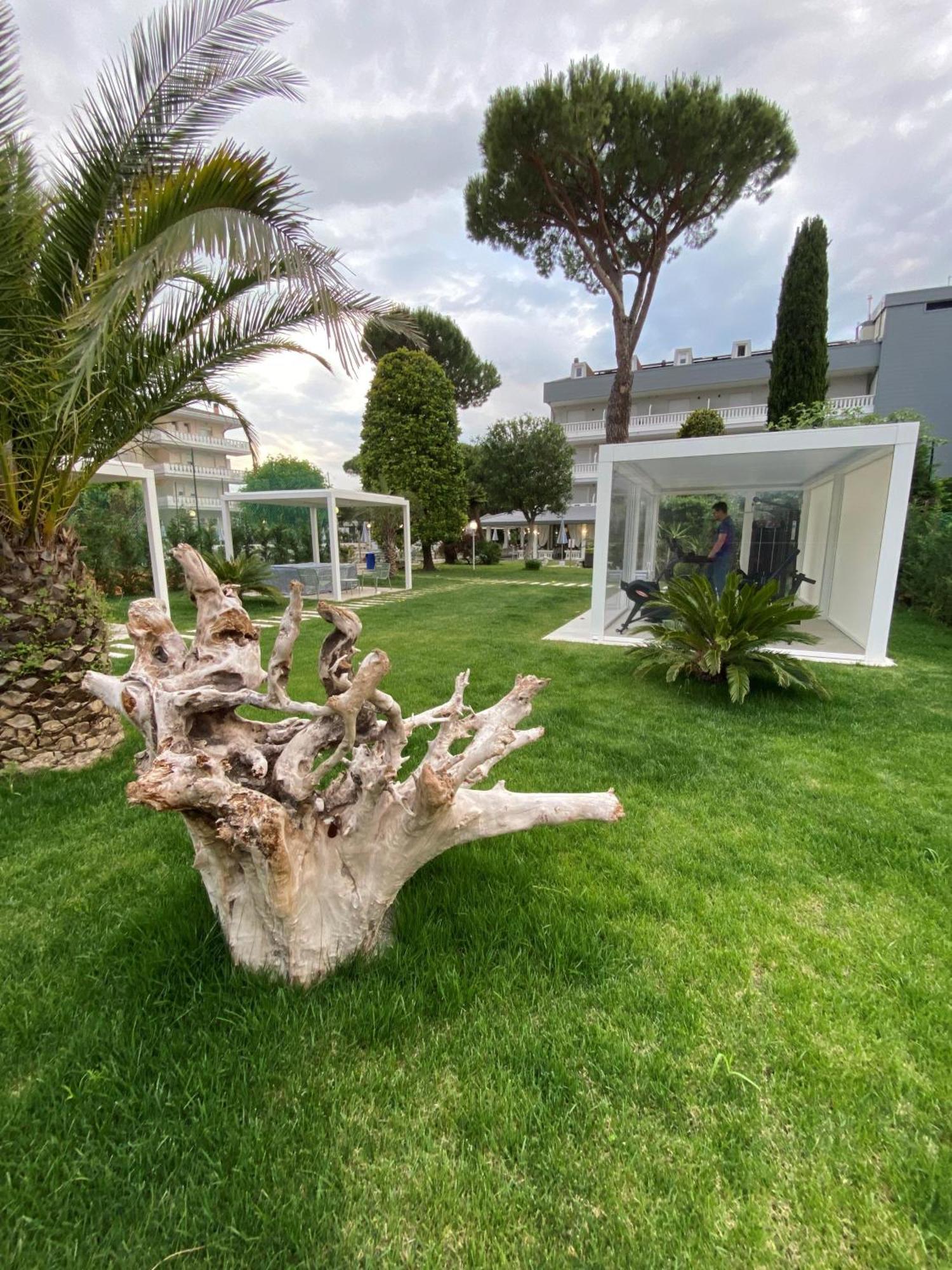 Hotel Al Cigno Lignano Sabbiadoro Exterior photo