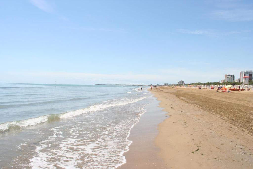 Hotel Al Cigno Lignano Sabbiadoro Exterior photo